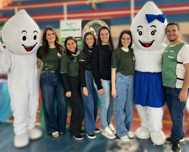 Liga de Enfermagem em Dermatologia e Est�tica participa do Agita Fam�lia em Nat�rcia